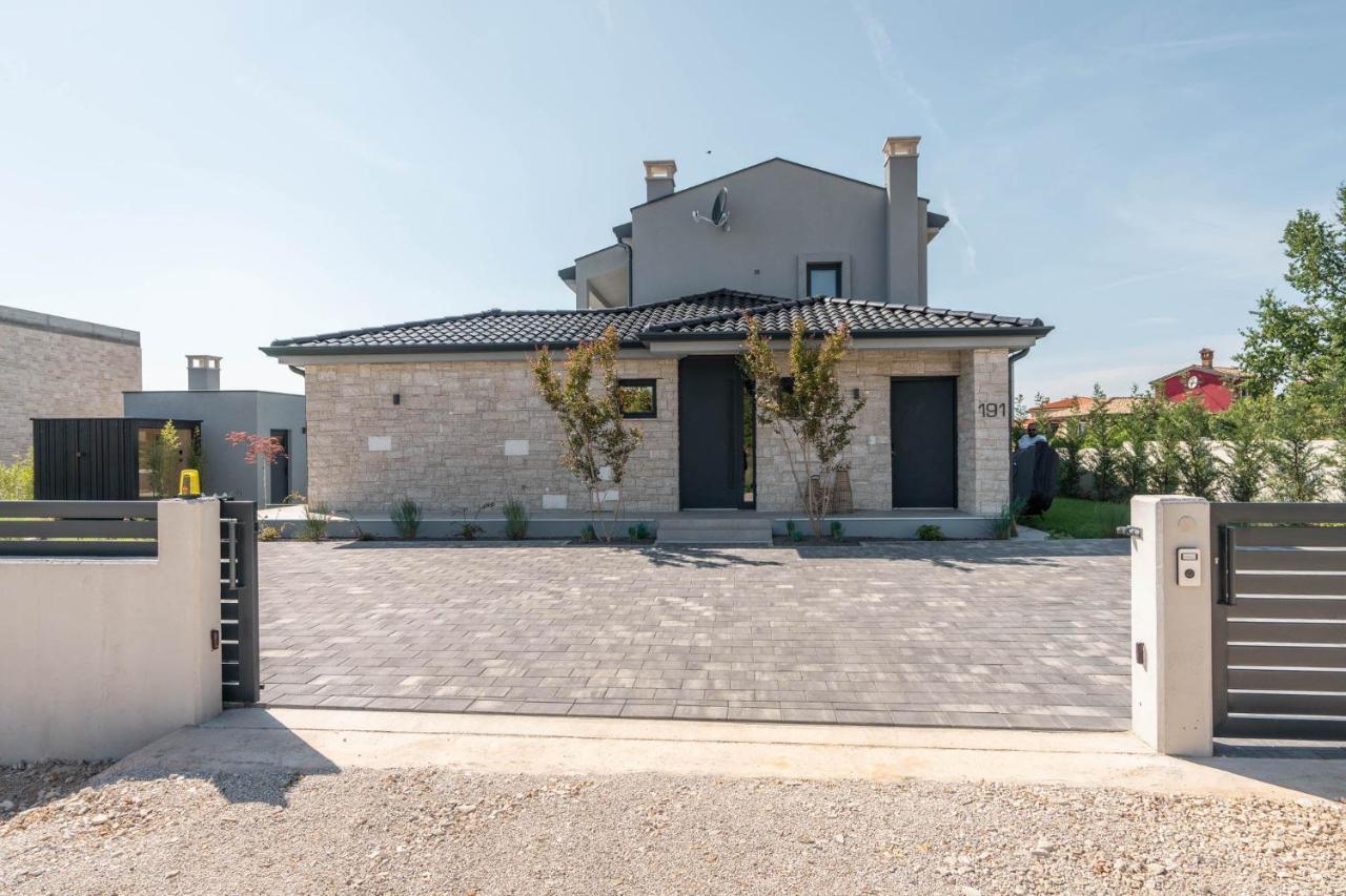 Bewegte Berge Villa Kaštelir